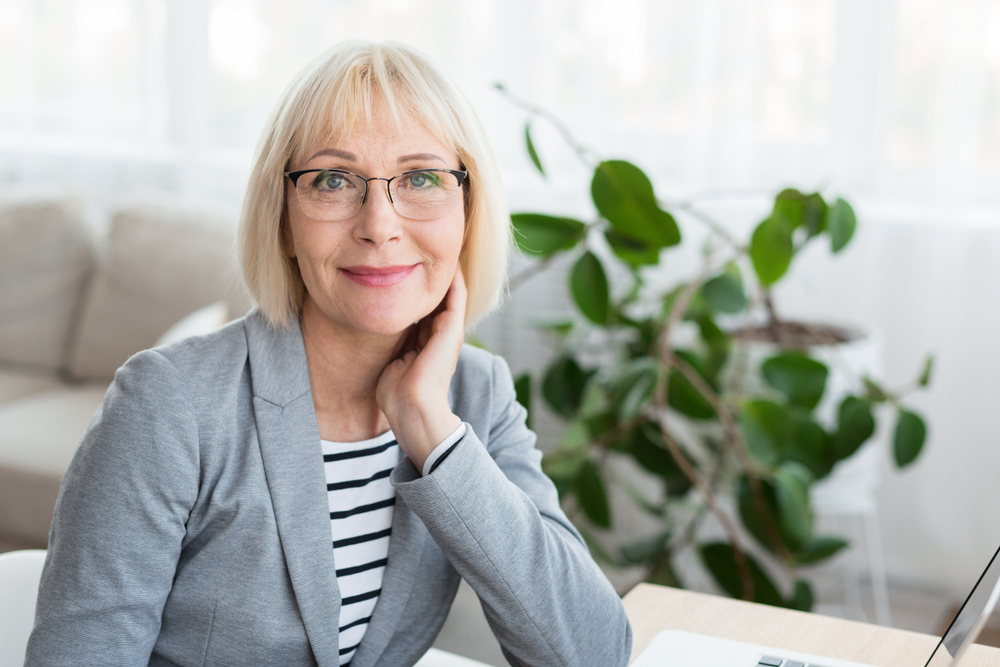 businesswoman wearing eyeglasses